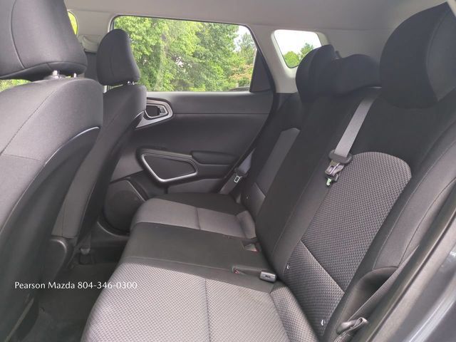 Used 2025 Kia Soul LX w/ LX Technology Package FWD image 15
