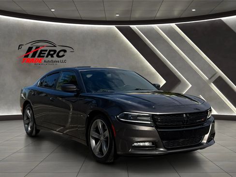 Used 2015 Dodge Charger R/T RWD image 1