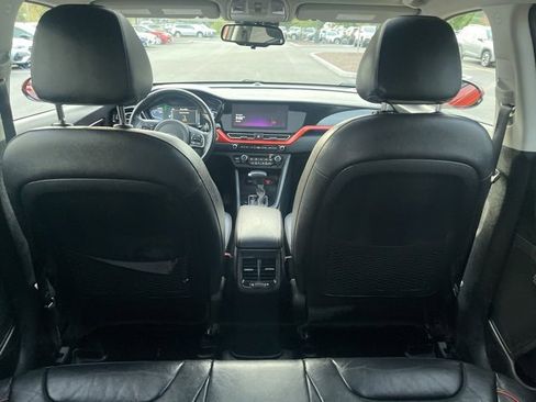 Used 2020 Kia Niro Touring image 13