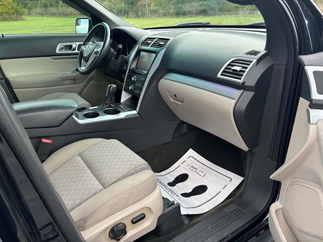 Used 2014 Ford Explorer XLT w/ Equipment Group 201A FWD image 8