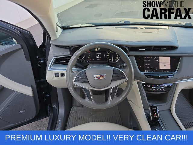 Used 2021 Cadillac XT5 Premium Luxury FWD image 16
