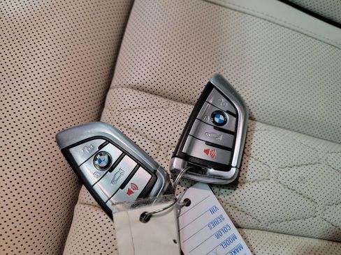 Used 2021 BMW X7 xDrive40i w/ Executive Package image 81