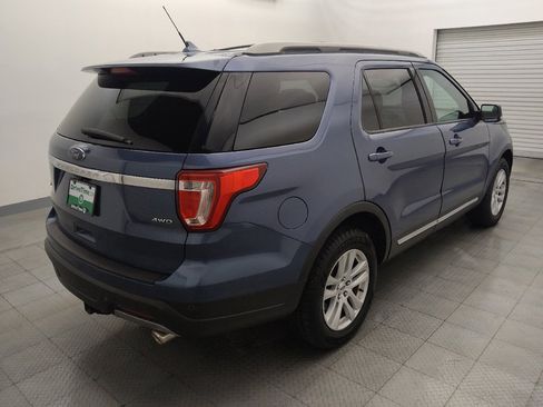 Used 2019 Ford Explorer XLT w/ Equipment Group 202A AWD/4WD image 9
