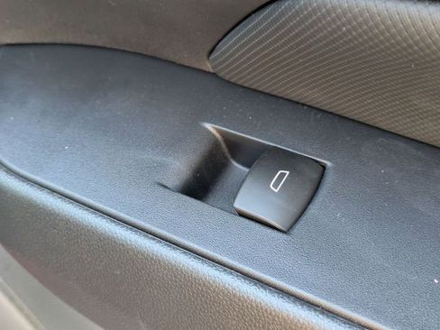 New 2026 Chevrolet Equinox EV LT image 36