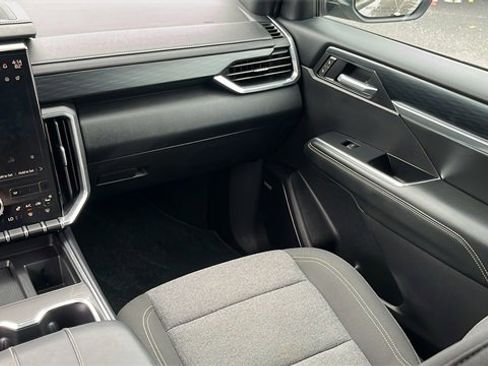 Certified 2025 GMC Acadia Elevation image 29