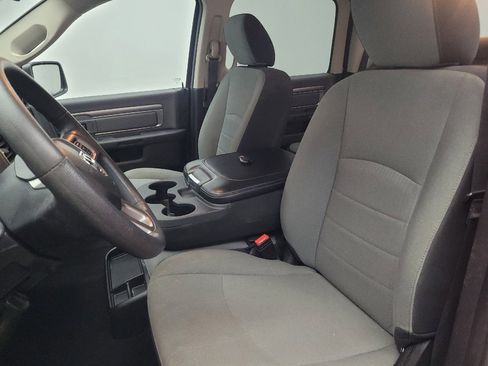 Used 2022 RAM 1500 Classic SLT image 17