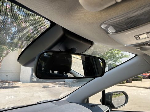 Used 2020 Toyota Corolla LE FWD image 27