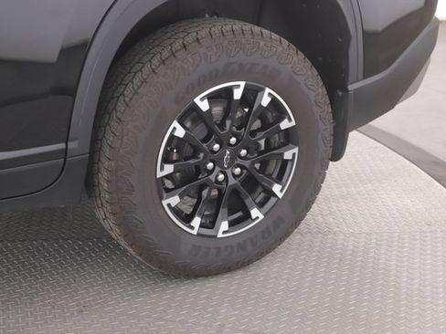 Used 2025 Chevrolet Traverse Z71 w/ LPO, Floor Liner Package AWD/4WD image 14