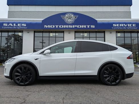 Used 2020 Tesla Model X Long Range AWD/4WD image 1