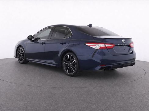 Used 2020 Toyota Camry XSE FWD image 3