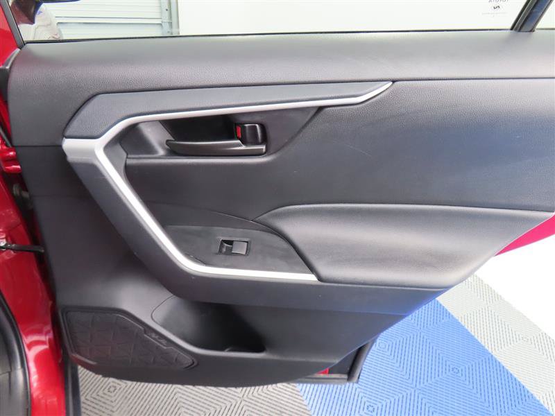 Used 2025 Toyota RAV4 LE FWD image 27
