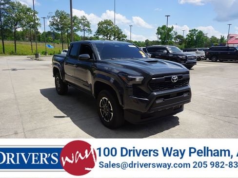 Used 2024 Toyota Tacoma TRD Sport image 1