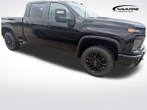 New 2026 Chevrolet Silverado 2500 Custom w/ Custom Value Package AWD/4WD image 2