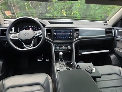 Used 2023 Volkswagen Atlas SEL Premium image 9