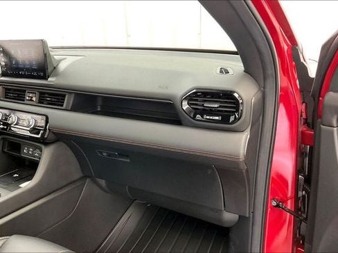 Certified 2025 Honda Pilot TrailSport image 18