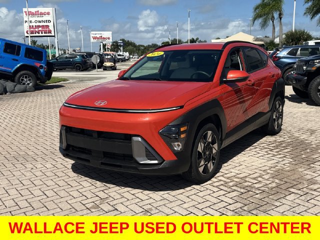 Used 2024 Hyundai Kona SEL FWD image 3