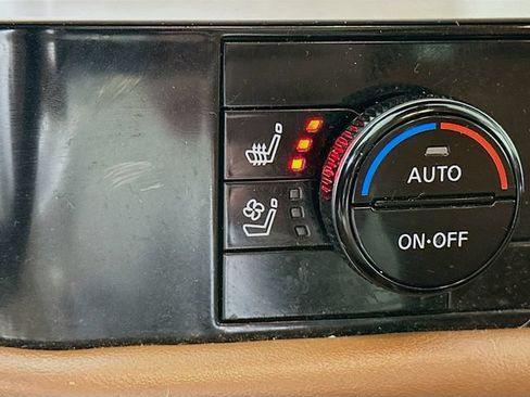 Used 2023 Nissan Pathfinder Platinum AWD/4WD image 23