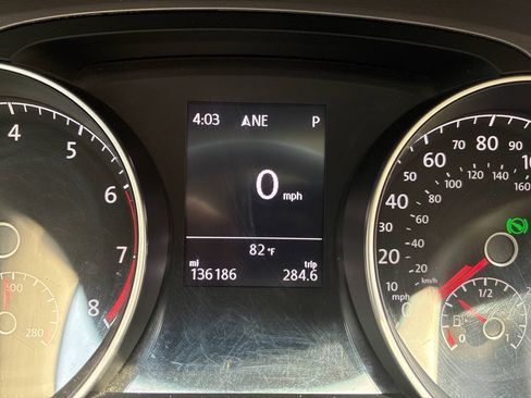 Used 2015 Volkswagen Golf SE w/ Golf Sport Package FWD image 8