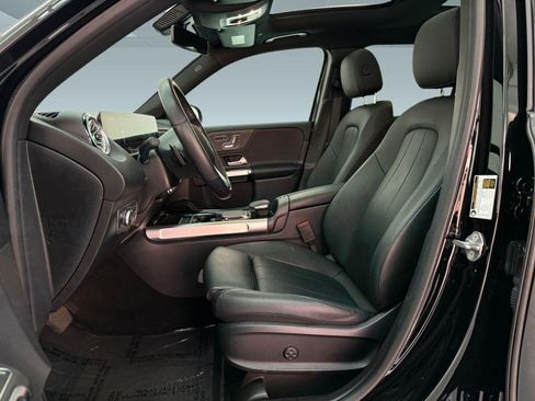 Used 2023 Mercedes-Benz GLB 250 GLB 250 image 5