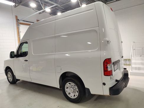 Used 2021 Nissan NV 2500 SV image 20