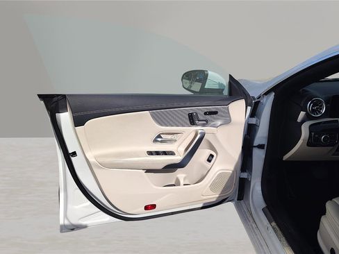 Used 2020 Mercedes-Benz CLA 250 image 15