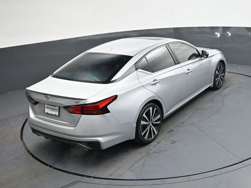 Used 2020 Nissan Altima 2.5 SR w/ Premium Package image 29