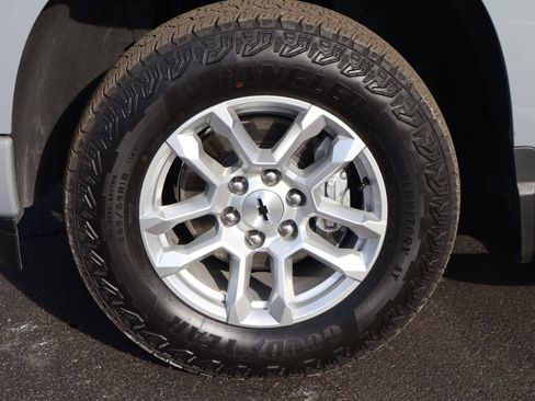 Certified 2024 Chevrolet Silverado 1500 RST w/ Convenience Package II image 13