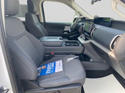 Used 2025 Ford Expedition Active AWD/4WD image 11