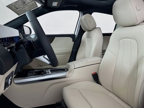 New 2026 Mercedes-Benz GLA 250 image 16