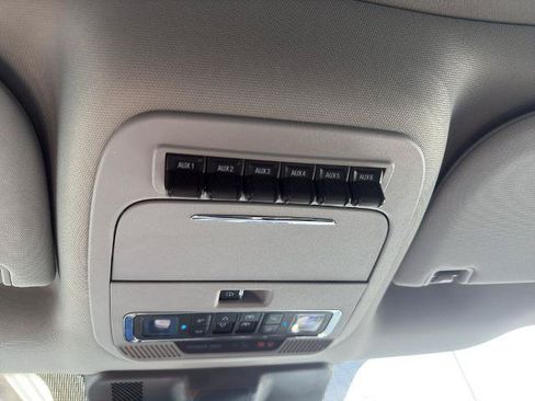 Certified 2025 Ford F350 Lariat w/ Lariat Ultimate Package AWD/4WD image 32