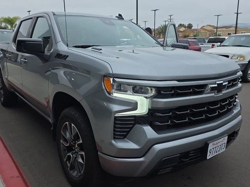 Used 2023 Chevrolet Silverado 1500 RST AWD/4WD image 2
