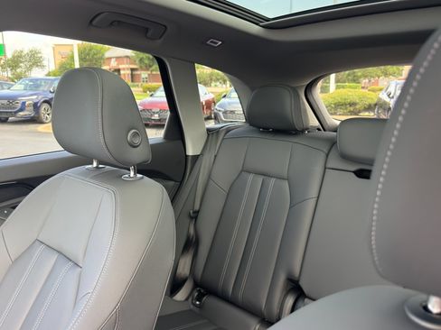 Used 2025 Audi Q5 Premium w/ Convenience Package AWD/4WD image 15