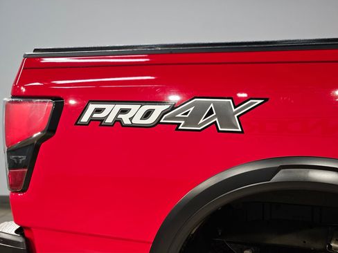 Used 2021 Nissan Titan PRO-4X w/ Pro-4x Convenience Package AWD/4WD image 40