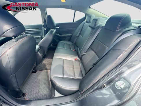 Used 2025 Nissan Altima 2.5 SR w/ SR Premium Package FWD image 31
