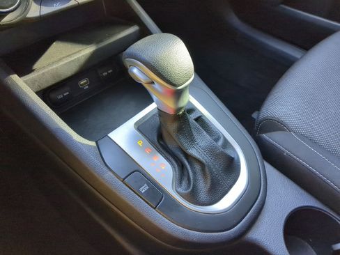 Used 2022 Kia Forte LXS image 25