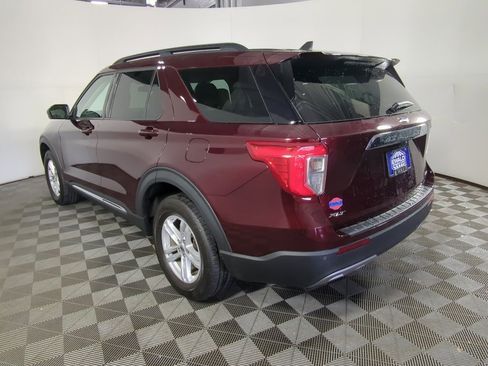 Used 2022 Ford Explorer XLT w/ Equipment Group 202A image 7