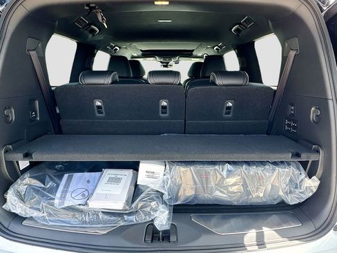 New 2026 INFINITI QX80 Autograph w/ Premium Cargo Package AWD/4WD image 29
