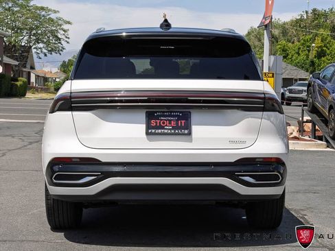 Used 2024 Lincoln Nautilus Reserve w/ Equipment Group 202A AWD/4WD image 18