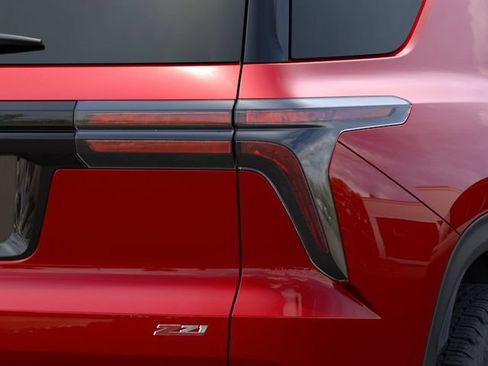 New 2027 Chevrolet Traverse Z71 w/ Enhanced Driving Package AWD/4WD image 11