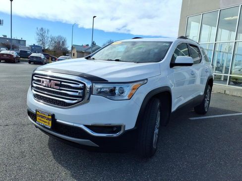 Used 2019 GMC Acadia SLT image 3