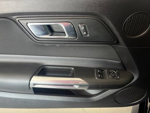 Used 2019 Ford Mustang GT w/ Equipment Group 301A RWD image 43