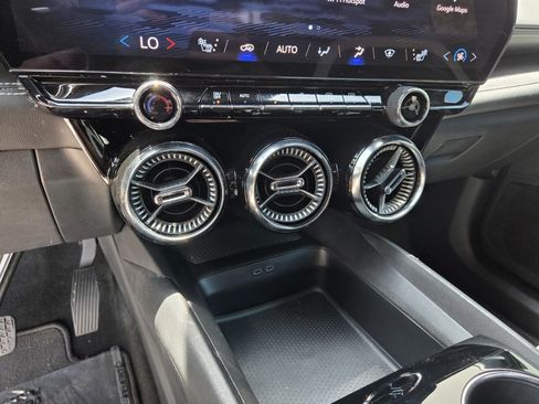 Used 2024 Chevrolet Blazer EV LT AWD/4WD image 25