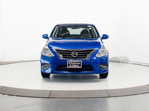 Used 2017 Nissan Versa SV FWD image 2