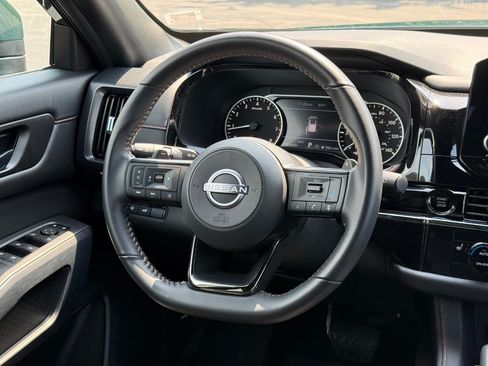Used 2025 Nissan Pathfinder Rock Creek AWD/4WD image 15