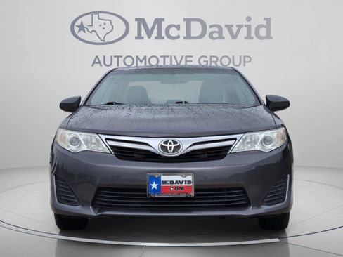 Used 2014 Toyota Camry LE FWD image 8