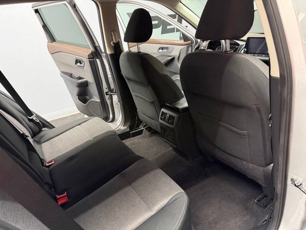 Used 2022 Nissan Rogue SV FWD image 45