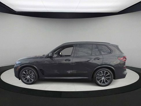 Used 2026 BMW X5 xDrive50e w/ M Sport Package image 5