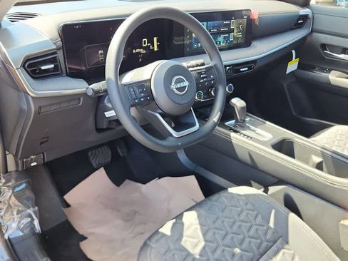 New 2025 Nissan Kicks SV w/ SV Premium Package image 11