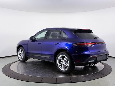 Used 2025 Porsche Macan image 3