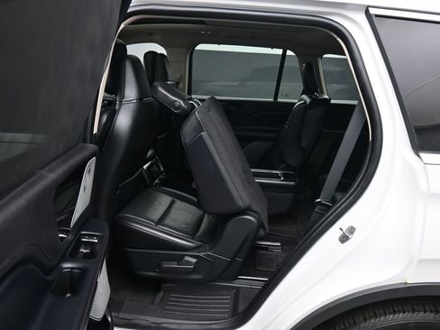 Used 2020 Lincoln Aviator Reserve w/ Equipment Group 202A image 40